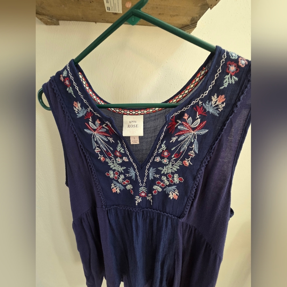 Knox Rose Tank Blouse - Picture 3 of 6